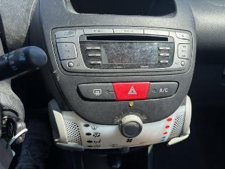 Toyota Aygo 1.0 5-drs Aspiration airco nap picture 12