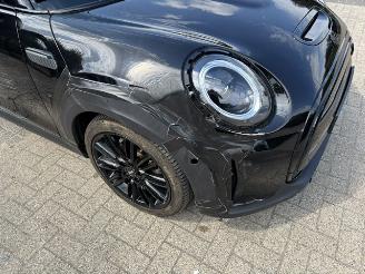 Mini Electric MINI Yours 33 kWh Pano picture 9