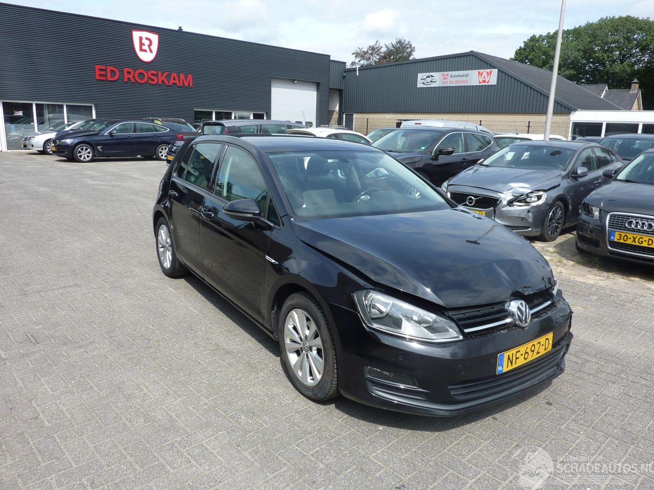 Volkswagen Golf 1.0 TSI