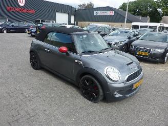 škoda osobní automobily Mini Cabrio 1.6 COOPER S CHILI 2010/6