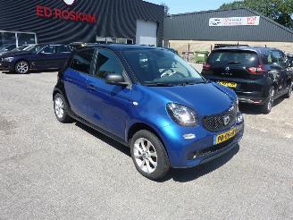 Vaurioauto  passenger cars Smart Forfour 1.0 PASSION CLIMAT 2017/6