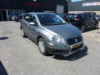 Coche accidentado Suzuki SX4 S-CROSS 1.6 2014/3