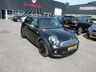 Vaurioauto  passenger cars Mini Cooper 1.6 COOPER CHILI LEER 2012/10