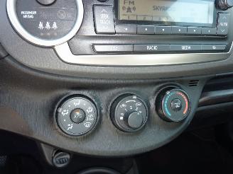 Toyota Yaris 1.3 VVT-I ASPIRATION picture 11
