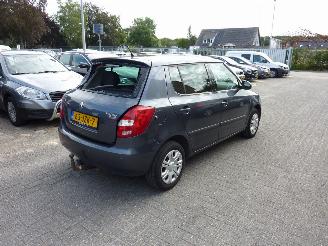 Skoda Fabia 1.6-16V AUTOMAAT CLIMAT picture 2