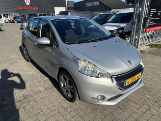 škoda osobní automobily Peugeot 208 1.2 5-drs Clima 2014/3