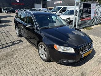 Volvo V-70 1.6 T4  Lim.Edition  179pk picture 4