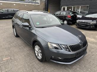Voiture accidenté Skoda Octavia 1.0 TSI DSG  Greentech 2018/4