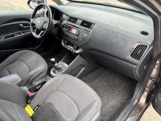 Kia Rio 1.2 Superpack 5-drs clima NAP picture 9
