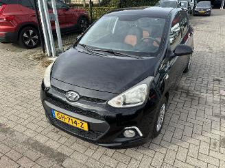 Hyundai I-10 1.0 i-Motion Comf+  Clima picture 6