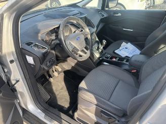 Ford C-Max 1.0 Titanium picture 13