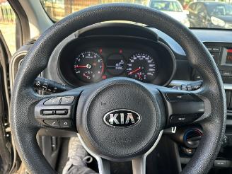 Kia Picanto 1.0 5-drs PlusLine airco  NAP picture 14