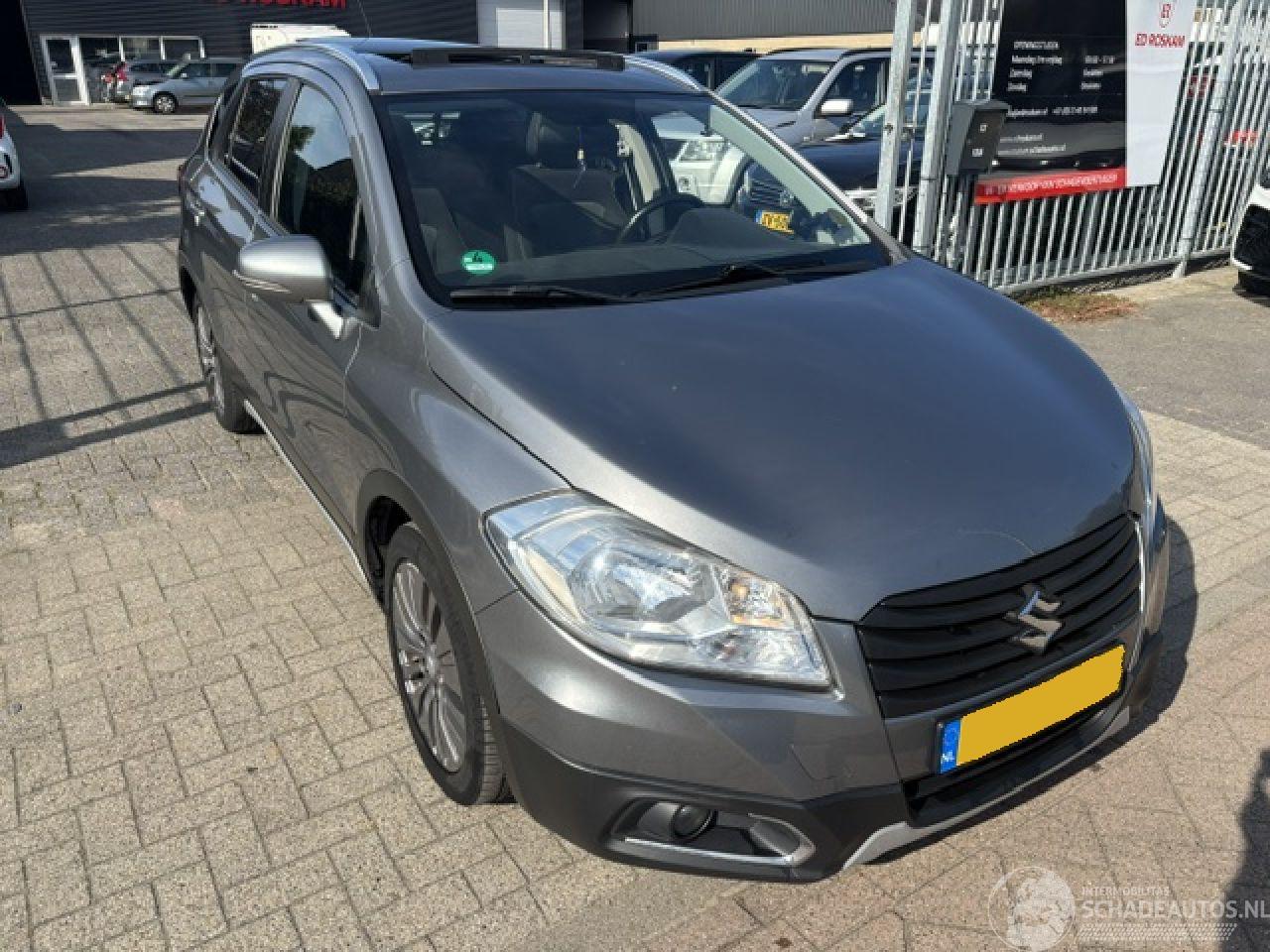 Suzuki SX4 1.6 DDiS Exclusive Pano