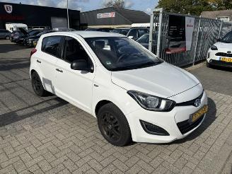 skadebil auto Hyundai I-20 1.2i 5-drs airco 2014/6