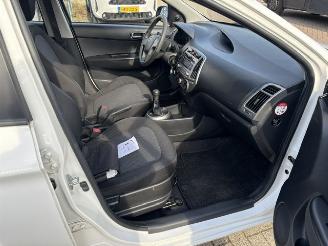 Hyundai I-20 1.2i 5-drs airco picture 8