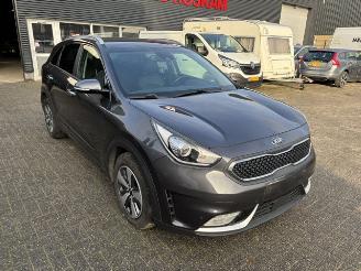 skadebil auto Kia Niro 1.6 GDI Hybrid DynamicLine Automaat 2018/1