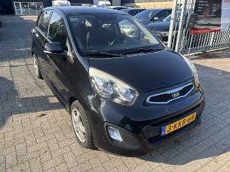 Unfallwagen Kia Picanto 1.0 5-drs Plus Pack airco 2013/5