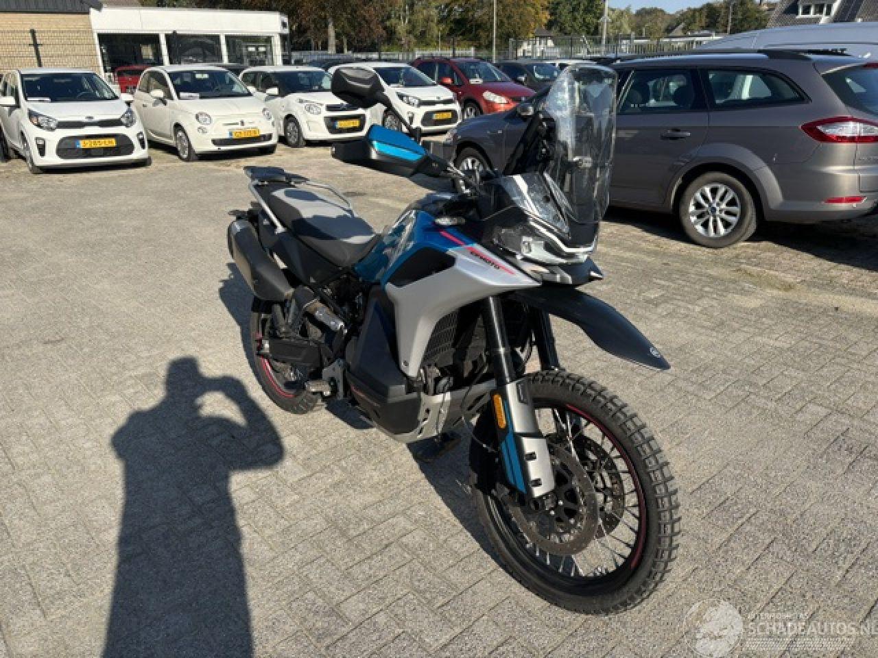 CFMoto  800 MT-X