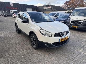 uszkodzony samochody osobowe Nissan Qashqai 1.6 360 2013/3
