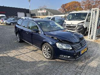 Schadeauto Volkswagen Passat 1.4 TSI COMFL. BLM. 2011/10