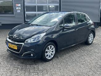skadebil auto Peugeot 208 1.2 PURE TECH BLUE LION 5DRS 2017/11