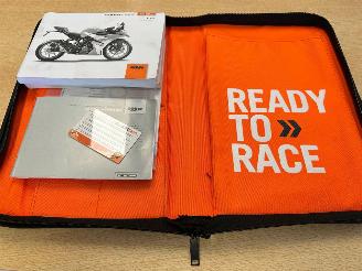 KTM  RC 125 ABS picture 16