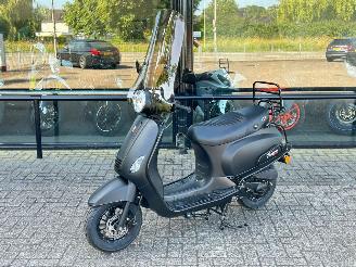 Unfall Kfz Roller GTS  Toscana Nieuw! 2024/12