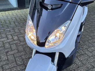 Yamaha XMAX 125  picture 9
