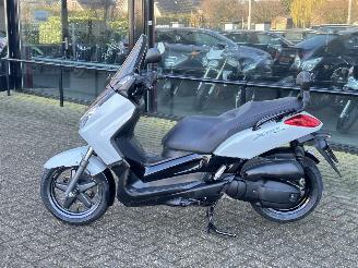 Yamaha XMAX 125  picture 2