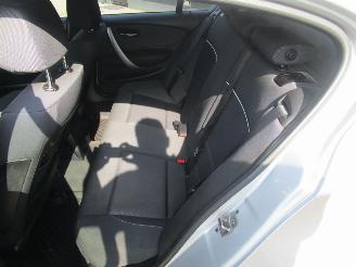 BMW 1-serie 120I High Executive (MOTORSCHADE) picture 13