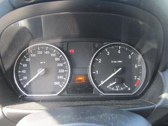 BMW 1-serie 120I High Executive (MOTORSCHADE) picture 17