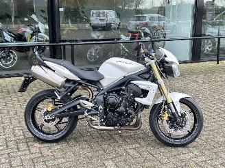 Triumph Speed Triple 675 picture 2
