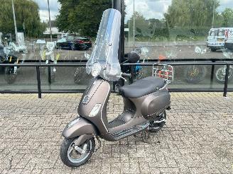 Unfall Kfz Roller Vespa  LX 50 4T 2011/1