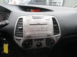 Hyundai I-20 1.2i Dynamic version 5drs picture 16