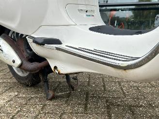 Vespa  Sprint 50 4T picture 15
