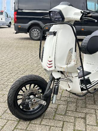 Vespa  Sprint 50 4T picture 9