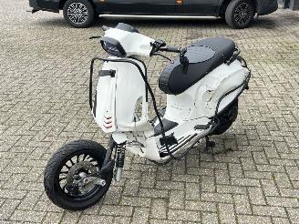 Vespa  Sprint 50 4T picture 7