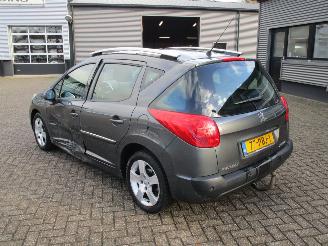 Peugeot 207 SW 1.6 VTI XS picture 3