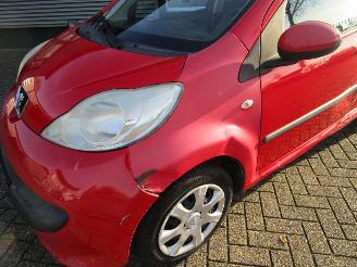 Peugeot 107 1.0-12V XS 5drs picture 23