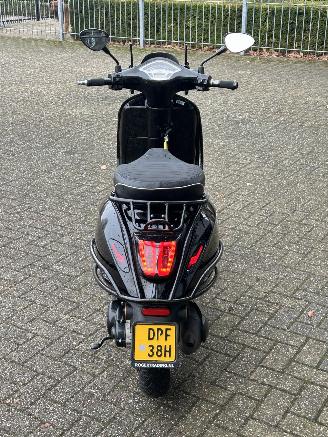 Vespa  Sprint 50 4T picture 4