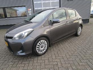 skadebil auto Toyota Yaris 1.5 Full Hybrid Aspiration 5drs 2012/11