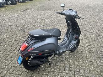Vespa  Sprint 50 4T picture 5