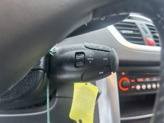 Peugeot 207 1.6 VTi XS Automaat picture 17