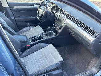 Volkswagen Passat Variant 2.0 TDI Highline picture 10