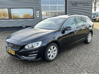 Vrakbiler auto Volvo V-60 2.0 T5 Kinetic 245PK Automaat 2016/7