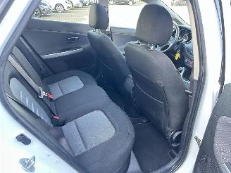 Kia Cee d 1.4 CVVT picture 12