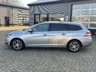 Peugeot 308 SW 1.2 PureTech Blue Lease Premium picture 2