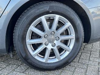 Audi A4 Avant 2.0 TDI Ultra Advance Sport picture 26