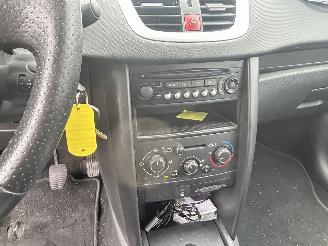 Peugeot 207 1.4 VTi Millesim 200 picture 21