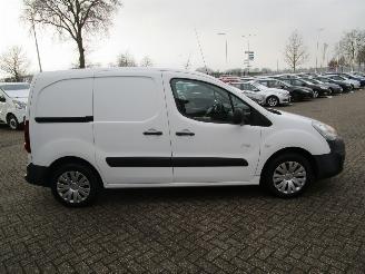Citroën Berlingo 1.6 BleuHDI 75 Club marge picture 6